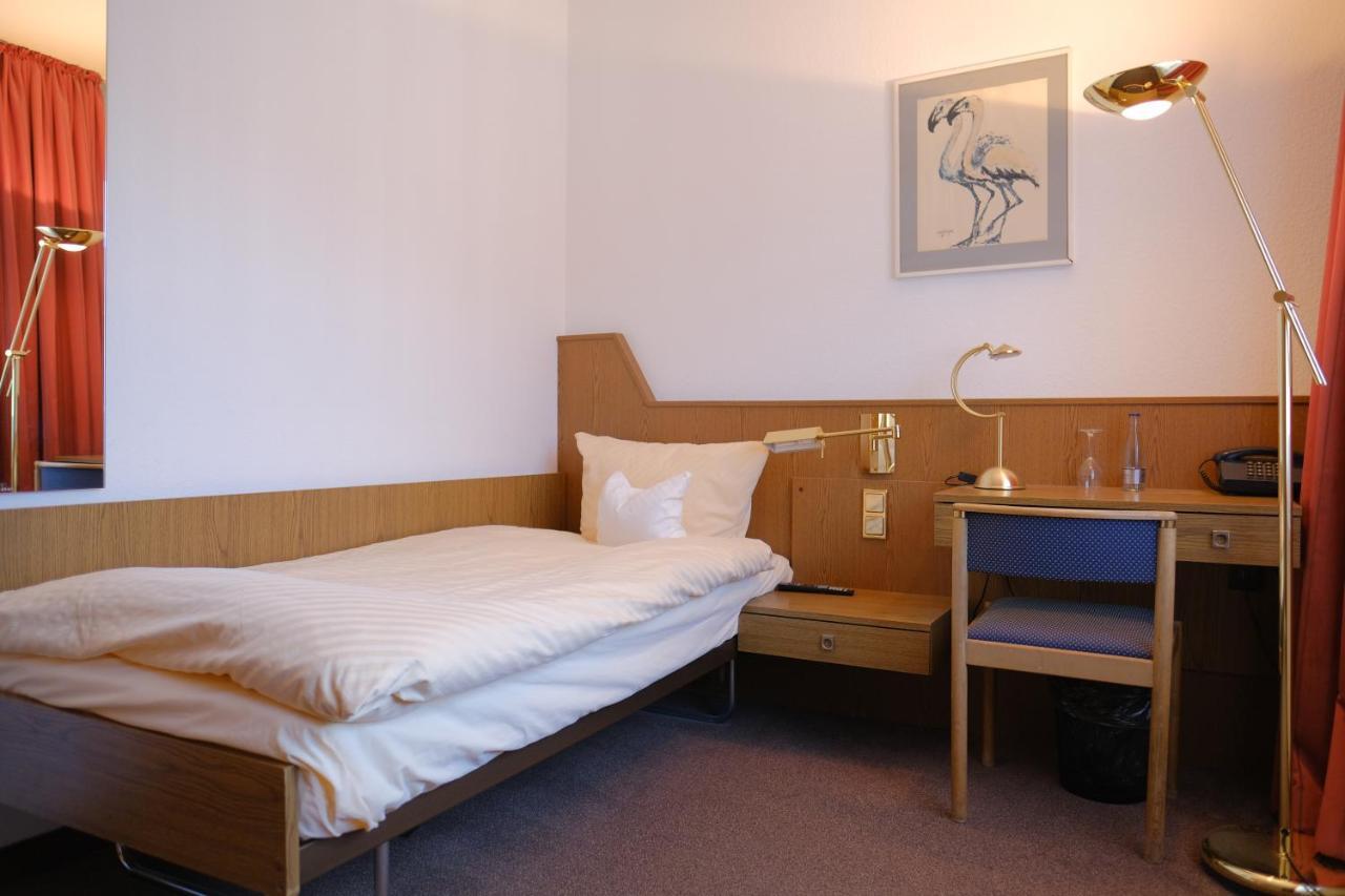 Parkhotel Goldlinde Bodenwerder Eksteriør bilde